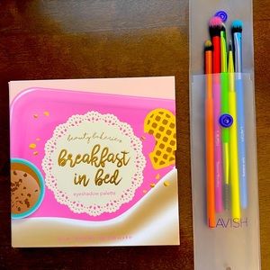 Bundle Eyeshadow Palette  & Brushes